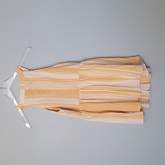 Torrid NWT yellow and white striped smocked crepe tank M/L - Picture 7 of 8